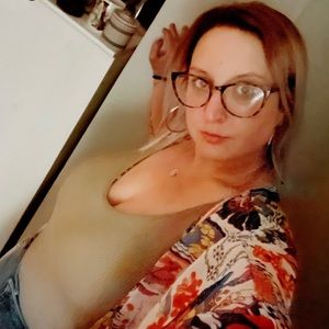 Meet your Posher, Lizzy